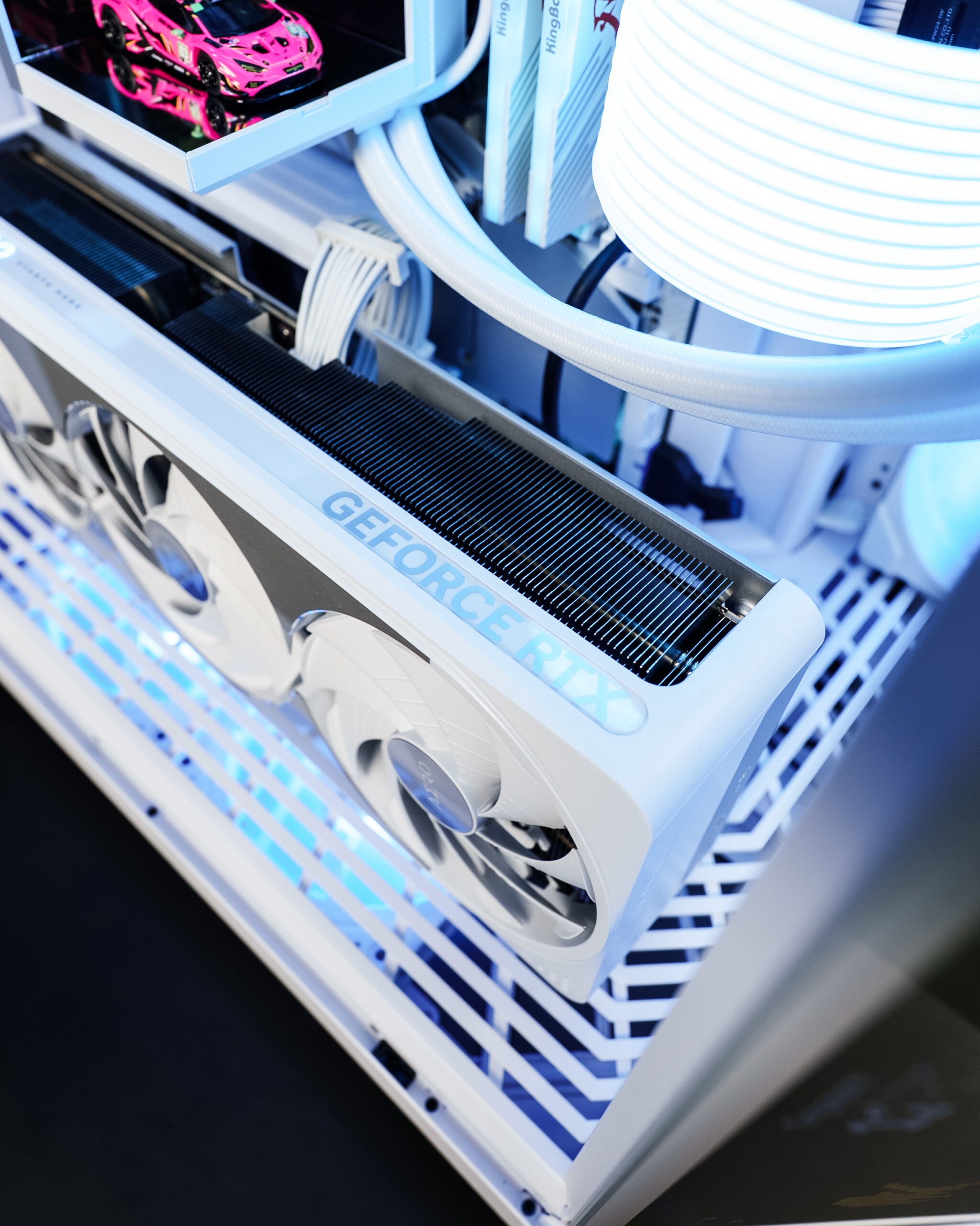 Dreamcore HYTE custom PC build