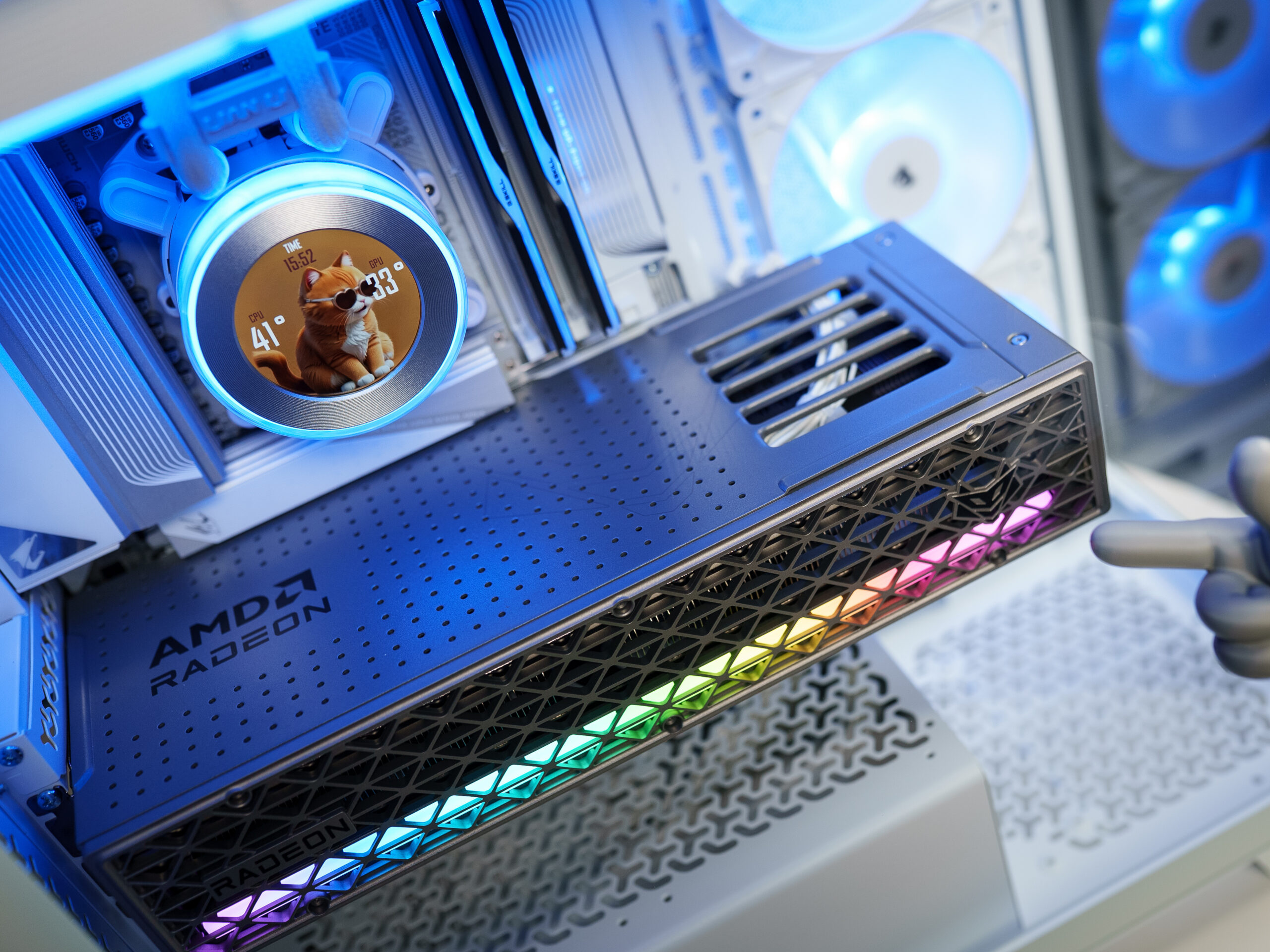 Dreamcore custom PC internal components